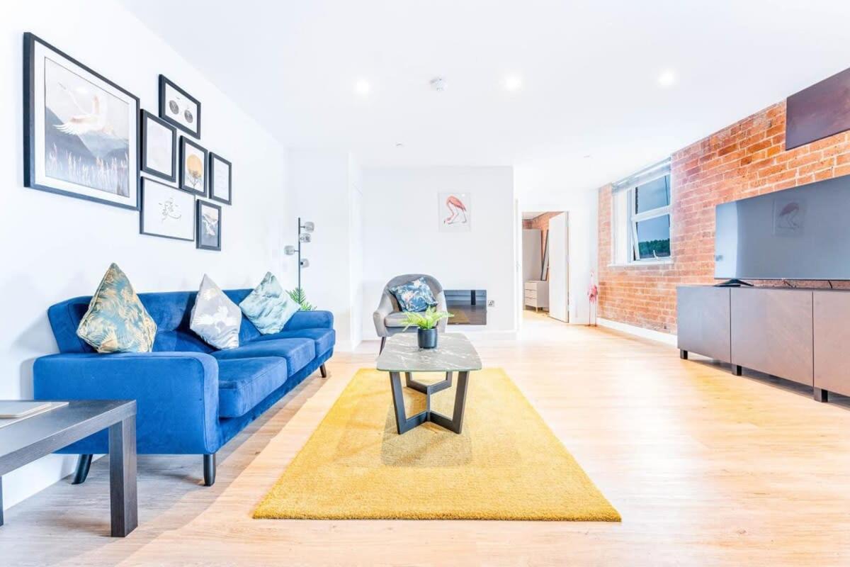 Stunning 1 Bed Apartment In Burton-On-Trent Екстериор снимка