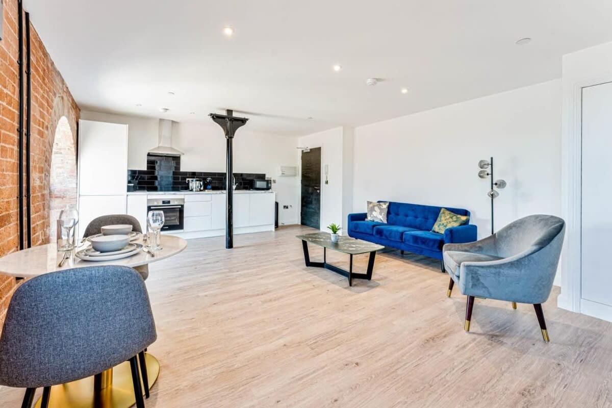 Stunning 1 Bed Apartment In Burton-On-Trent Екстериор снимка