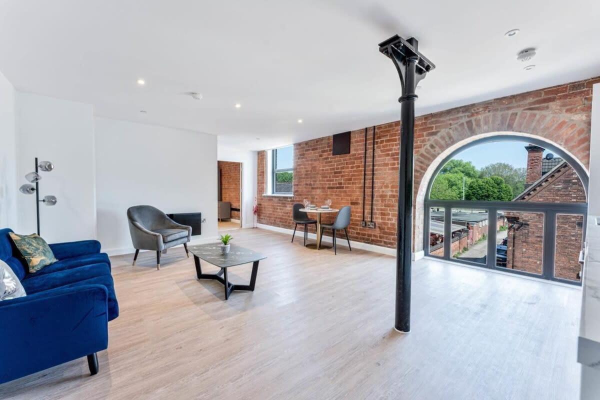 Stunning 1 Bed Apartment In Burton-On-Trent Екстериор снимка