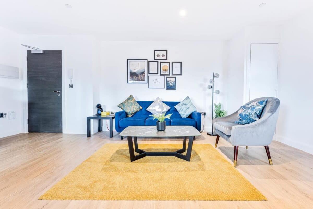 Stunning 1 Bed Apartment In Burton-On-Trent Екстериор снимка